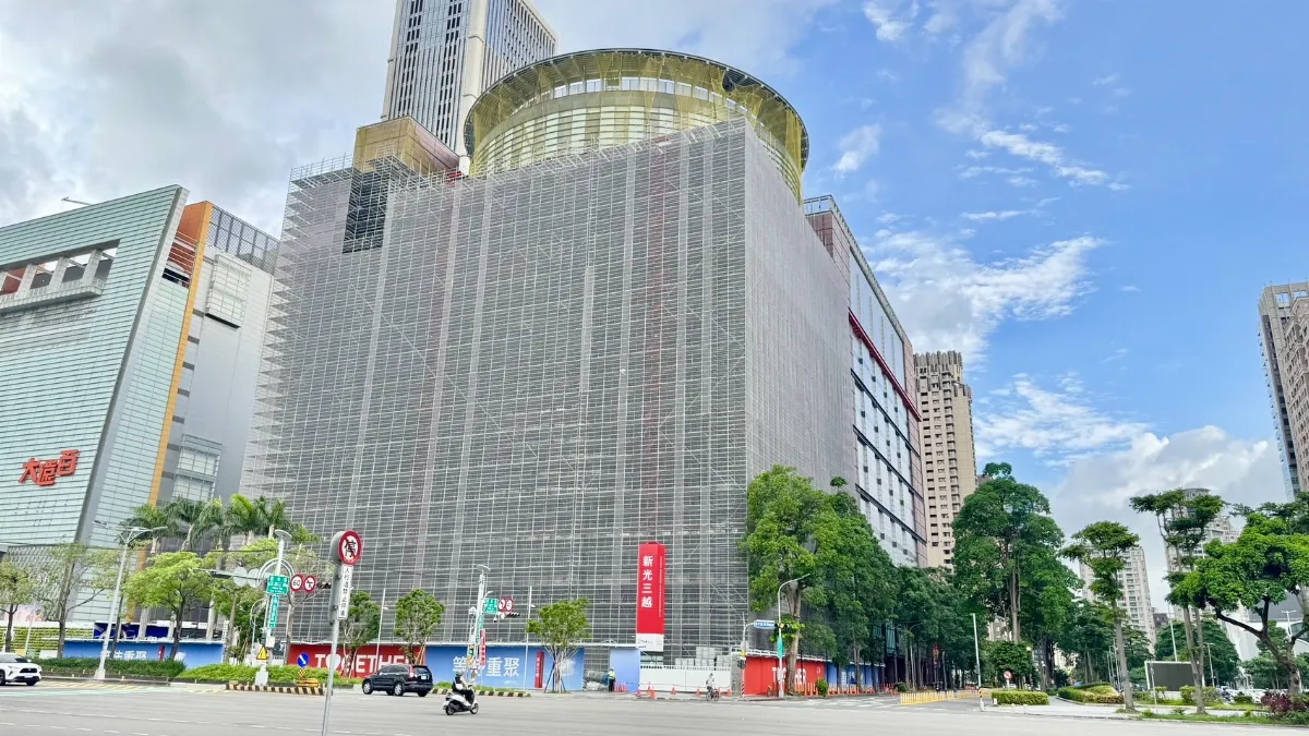 台中新光三越可望9月底復業 櫃姊紅眼眶：不再流浪可回家了